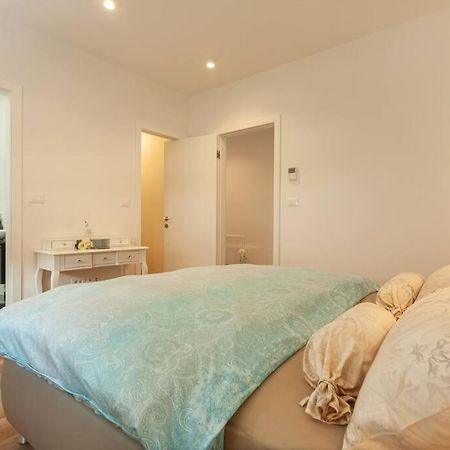Apartment Capo D'Oro Rovinj Exteriör bild